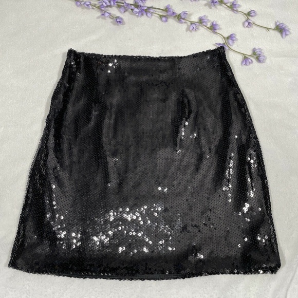 #41 ✨ NWT LF Call me Eden Party Black Sequin Mini Skirt - Picture 10 of 11
